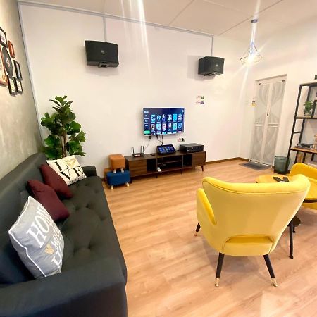Comfy 3-Bedrooms With Family Karaoke Max-10Pax อิโปห์ ภายนอก รูปภาพ
